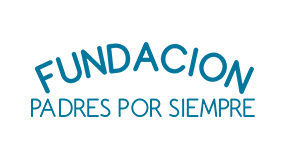Espacio de trabajo con laptop abierta y libreta de anotaciones